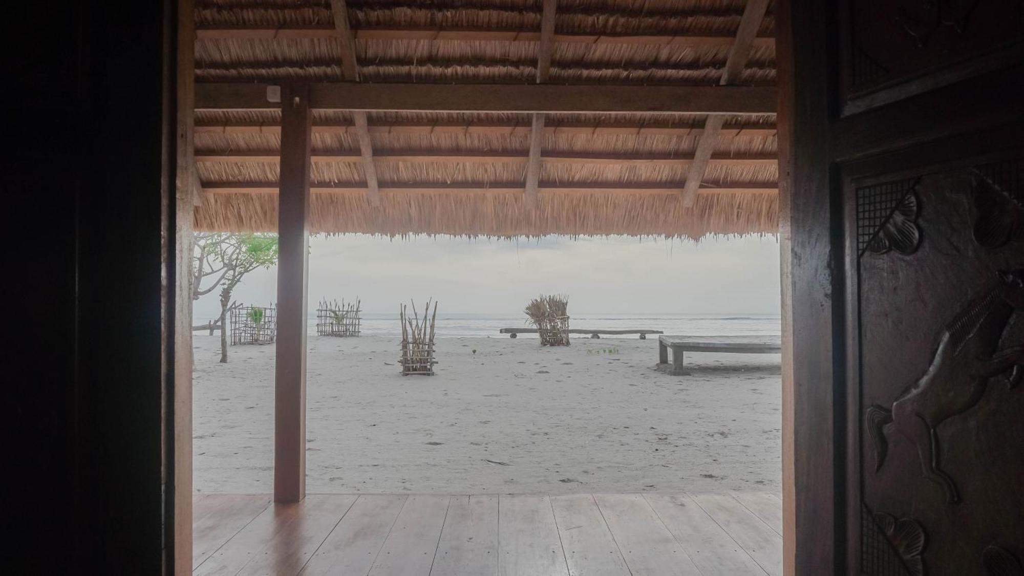Costa Beach Resort & Club Waingapu Room photo